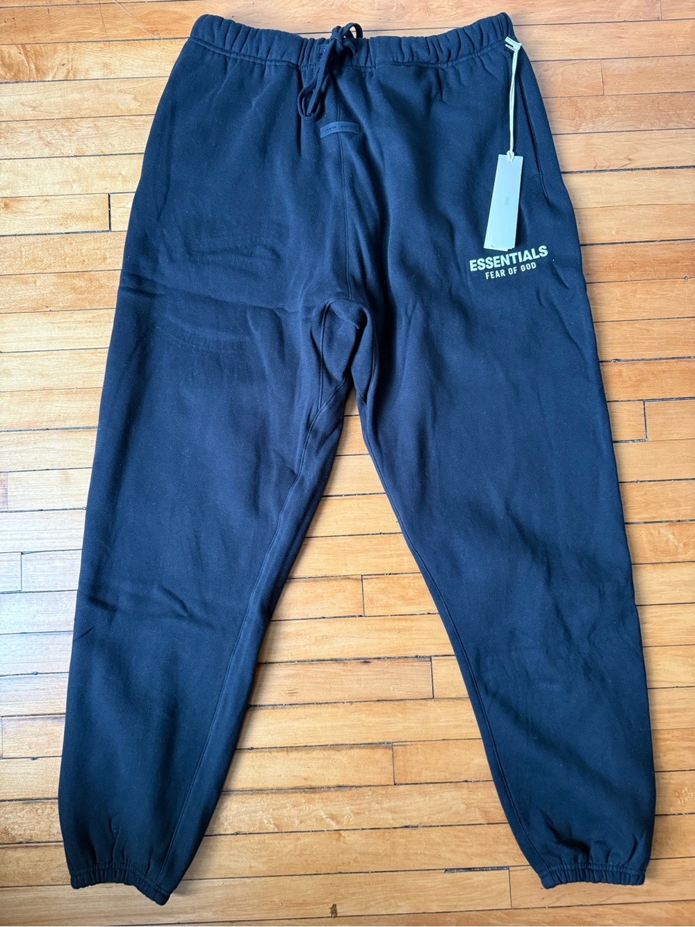 Fear of God Essentials Sweatpants Men’s XL Black Logo Joggers New With Tags